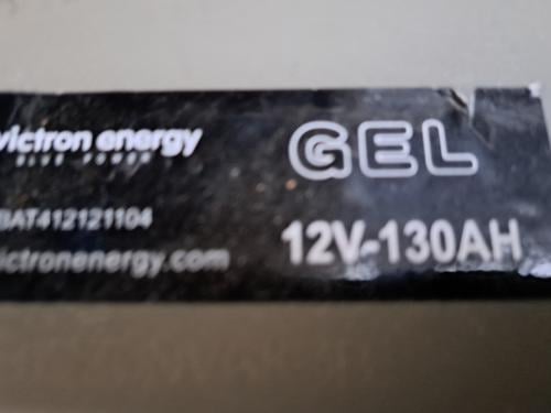Te koop. Victron gel accu 130 amp