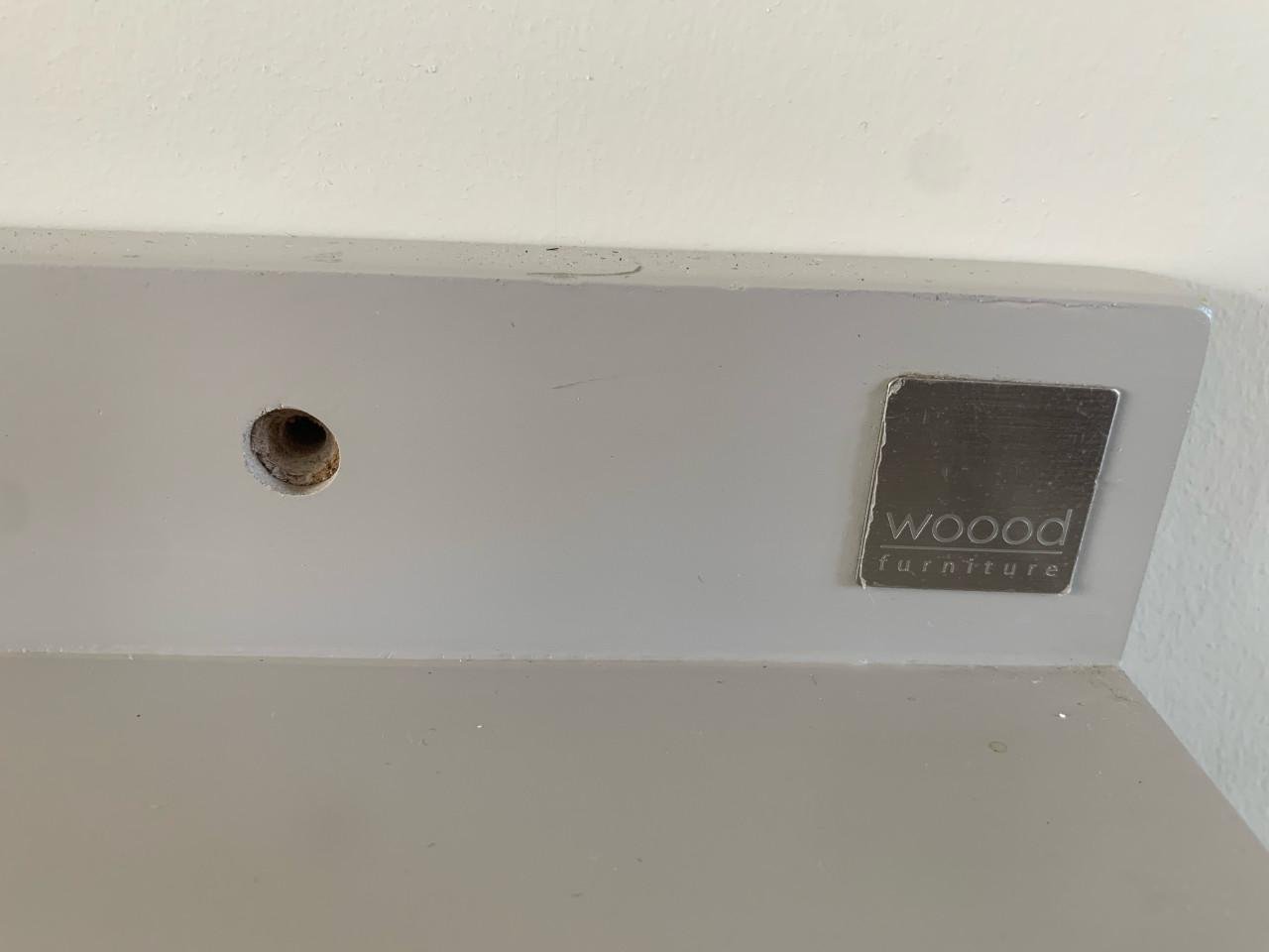 Wandplank van het metk Woood