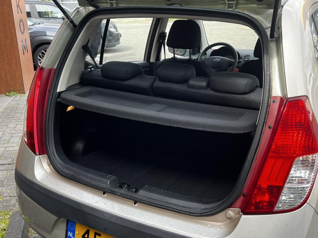 Hyundai I 10 1.25i i-catcher | meeneemprijs met nieuwe apk | radio | airco 