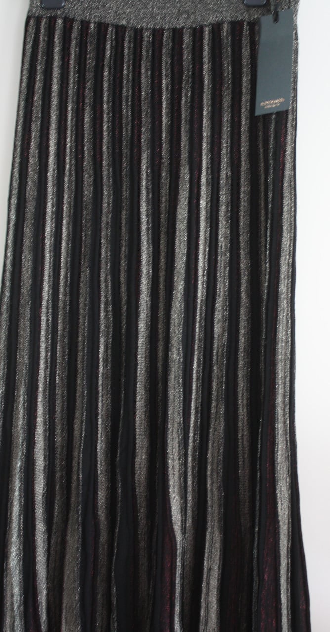 Nieuwe rok met plooien zwart rood goud maat xs