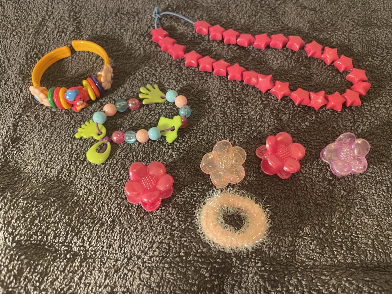 Nieuwe sieraden meisjes
