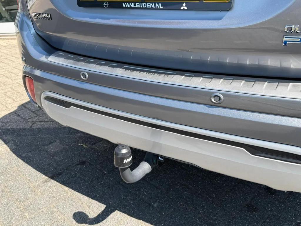 Mitsubishi Outlander 2.4 phev instyle panoramadak|trekhaak|1500kg trekgewic