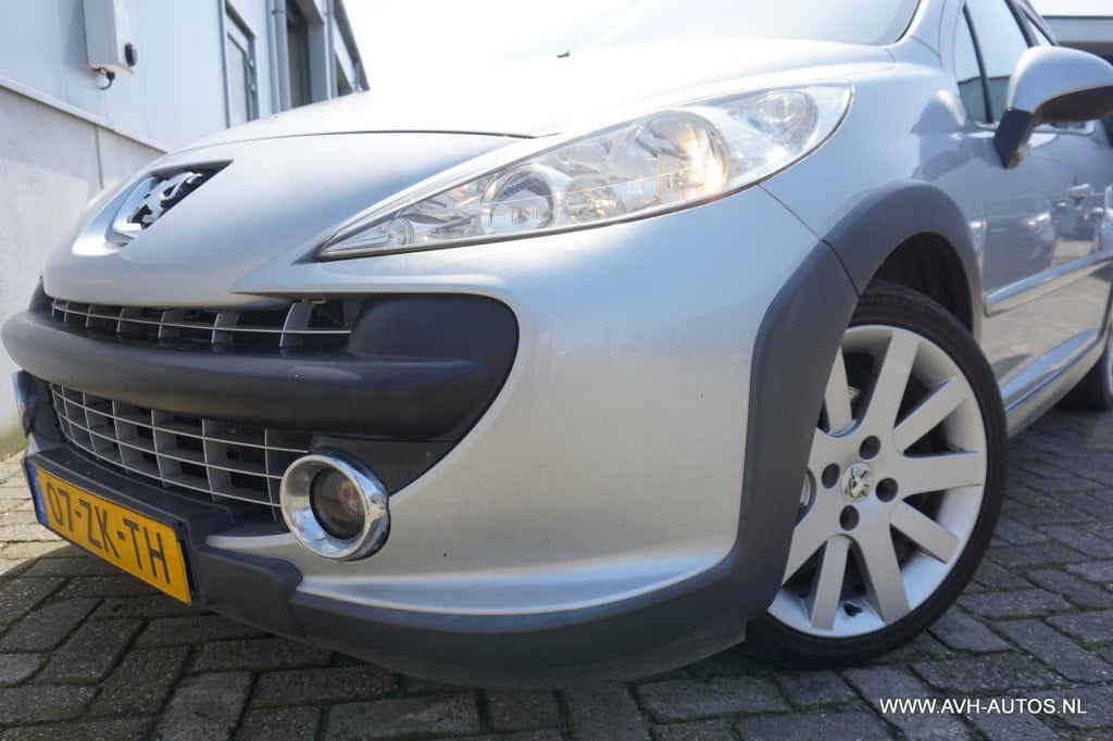Peugeot 207 sw outdoor 1.6 vti xs