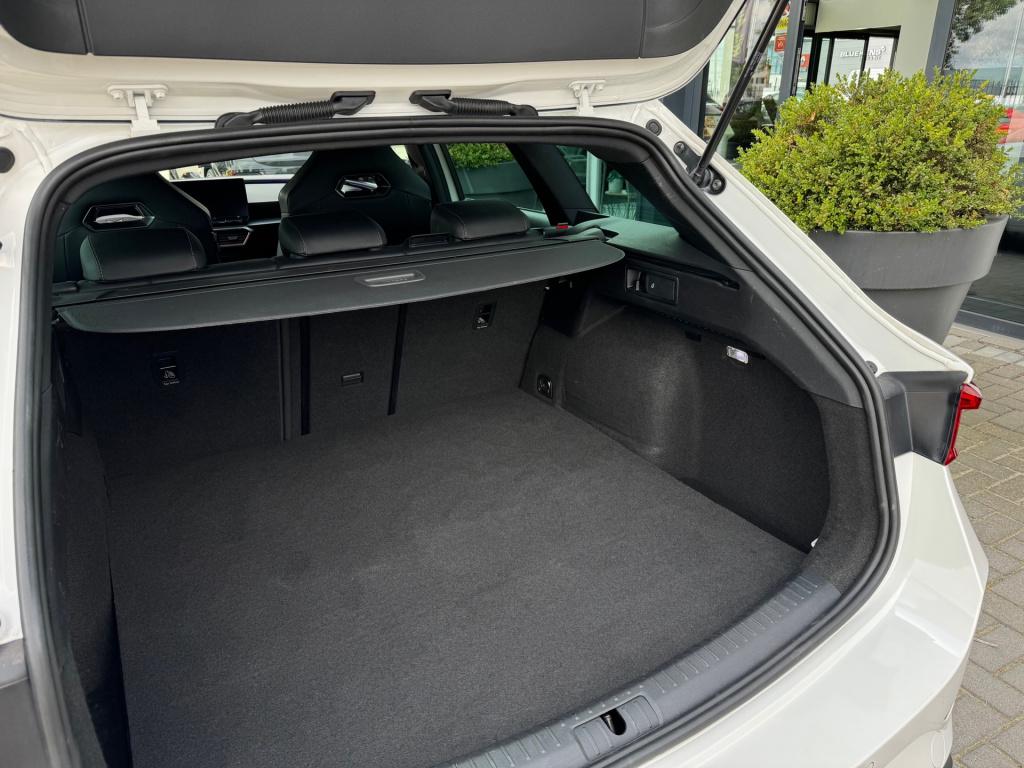 Cupra Leon Sportstourer 1.4 e-hybrid vz copper edition * full link * camera