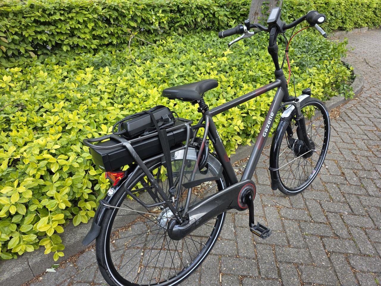 Keurig nette Gazelle Deauville elektrische heren fiets