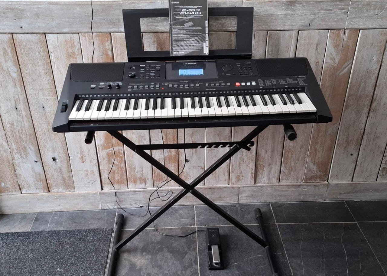 Yamaha PSR-E463 Keyboard