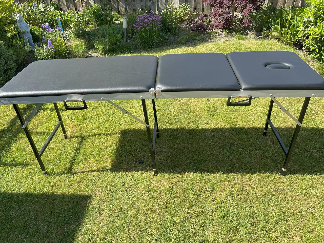 Metalen massage tafel