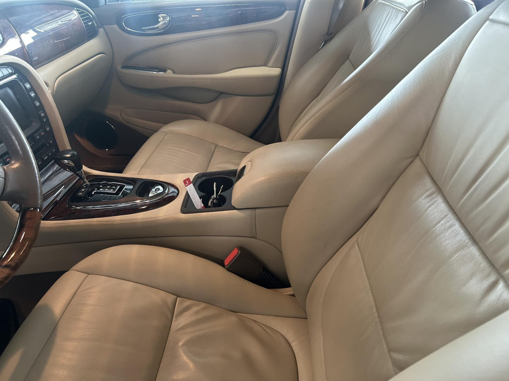 Jaguar Xj 3.0 v6
