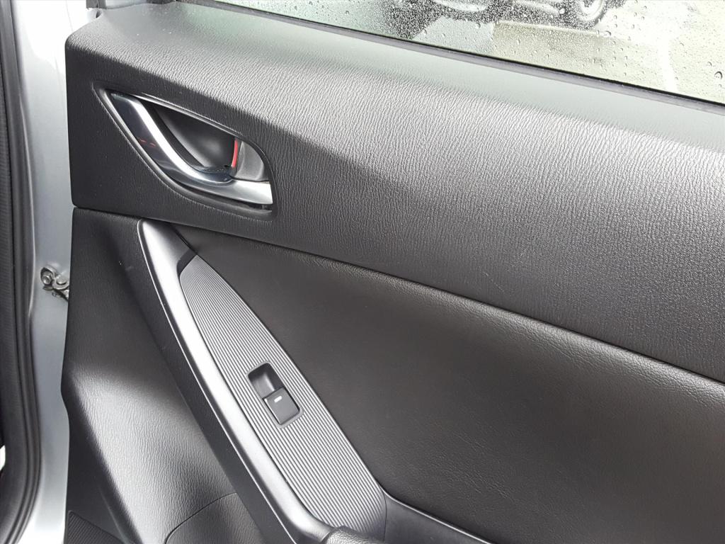 Mazda Cx-5 2.0 skyactiv-g 165pk 2wd limited edition trekhaak met 1800 kg tr