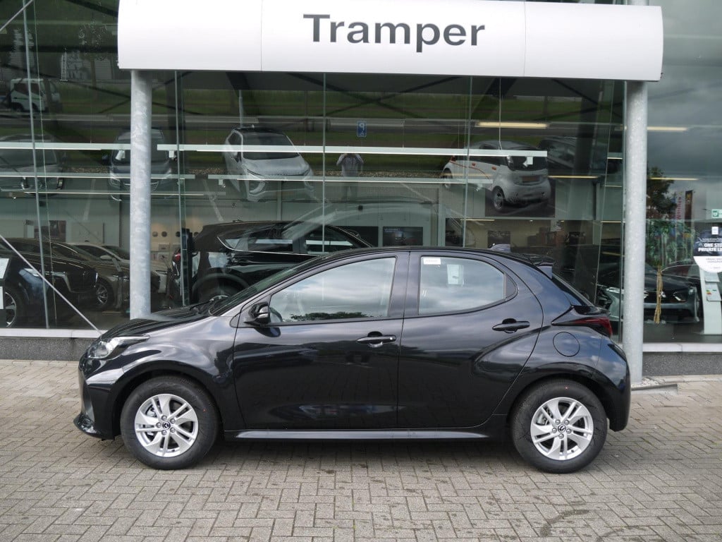 Mazda 2 Hybrid 1.5 centre-line 116