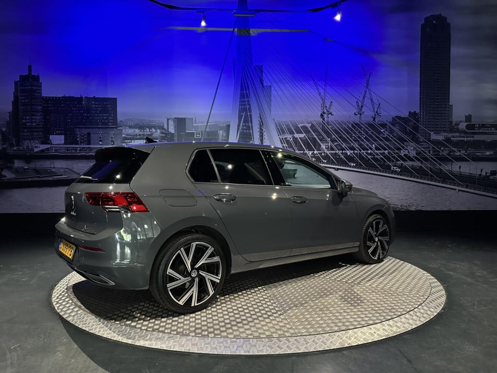 Volkswagen Golf 1.5 tsi *navi*appconnect*acc*sfeerverlichting*
