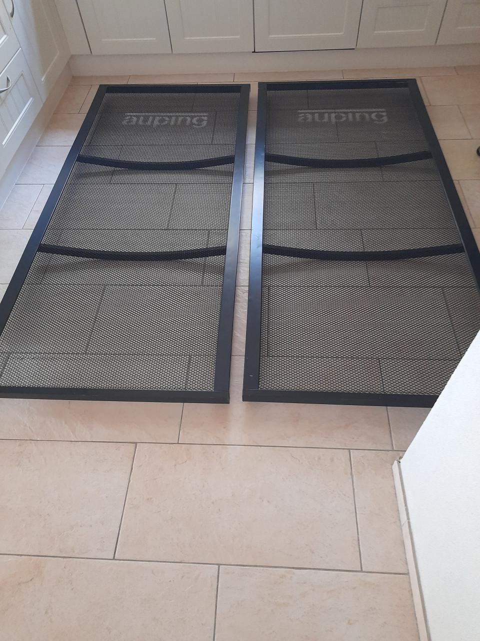 2 x Auping spiraal bodem 90 x 210  (in goede staat )