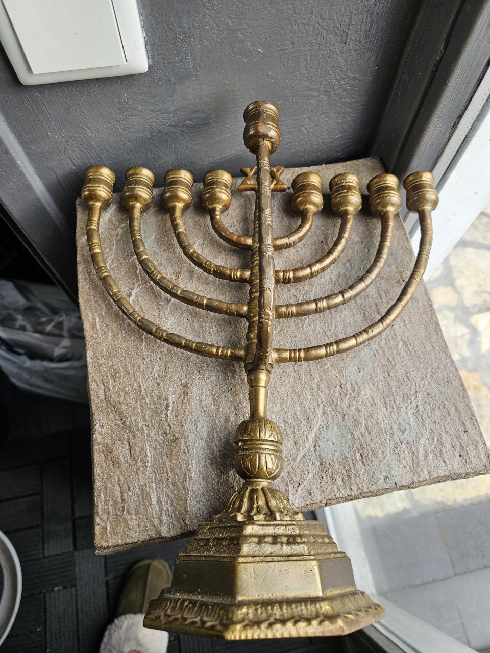 Prachtige grote zware antieke Joodse kandelaar, 9 armen....