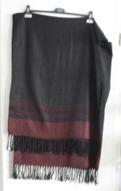 Sjaal overgooier zwart met rood