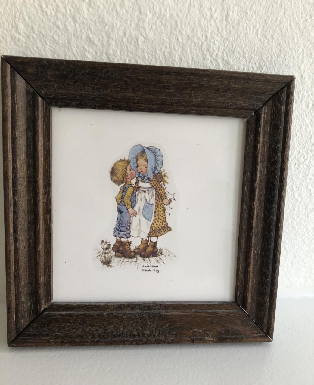 Lief vintage tegeltje van Sarah Kay in houten lijstje
