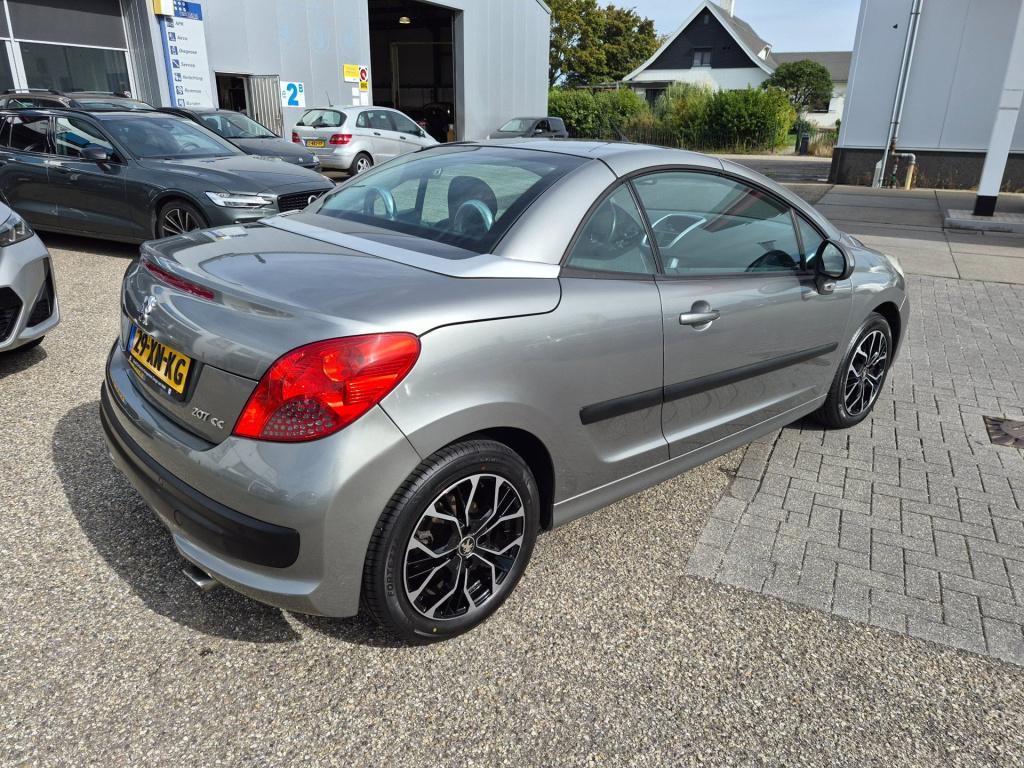 Peugeot 207 cc 1.6 vti première