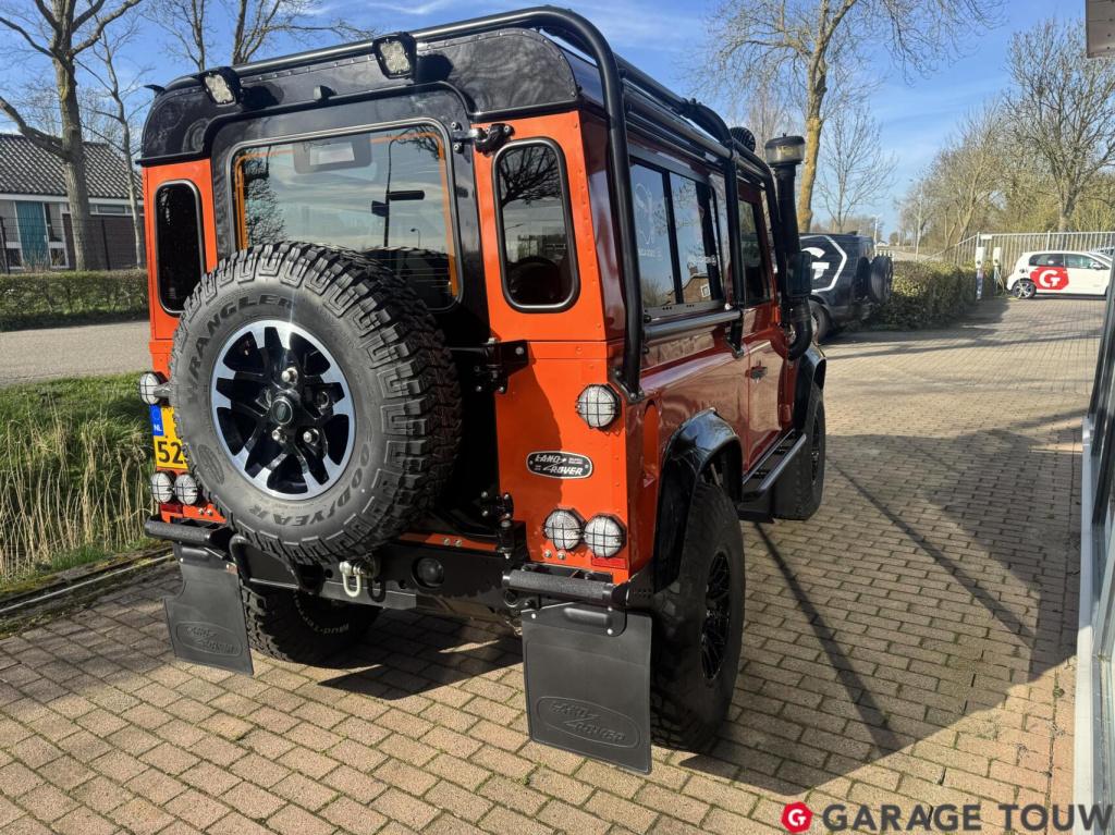 Land Rover Defender 2.2 d sw 90" adventure+ limited edition