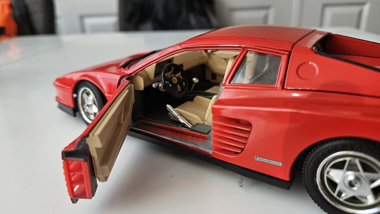 Ferrari Testarossa 1:18 schaalmodel – Bburago – Made in Italy