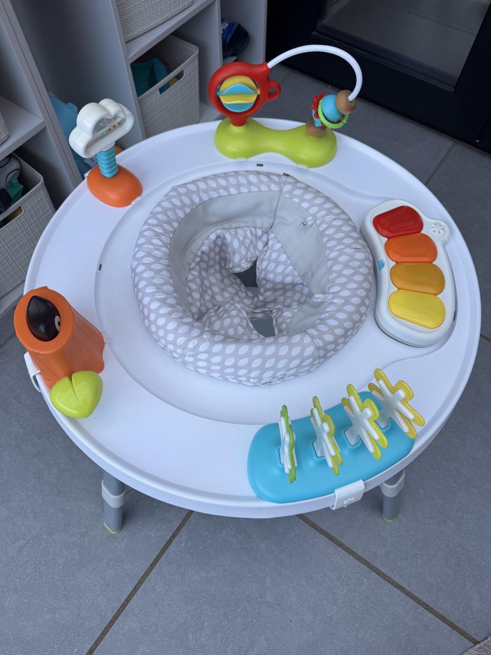 Skip hop activiteiten tafel