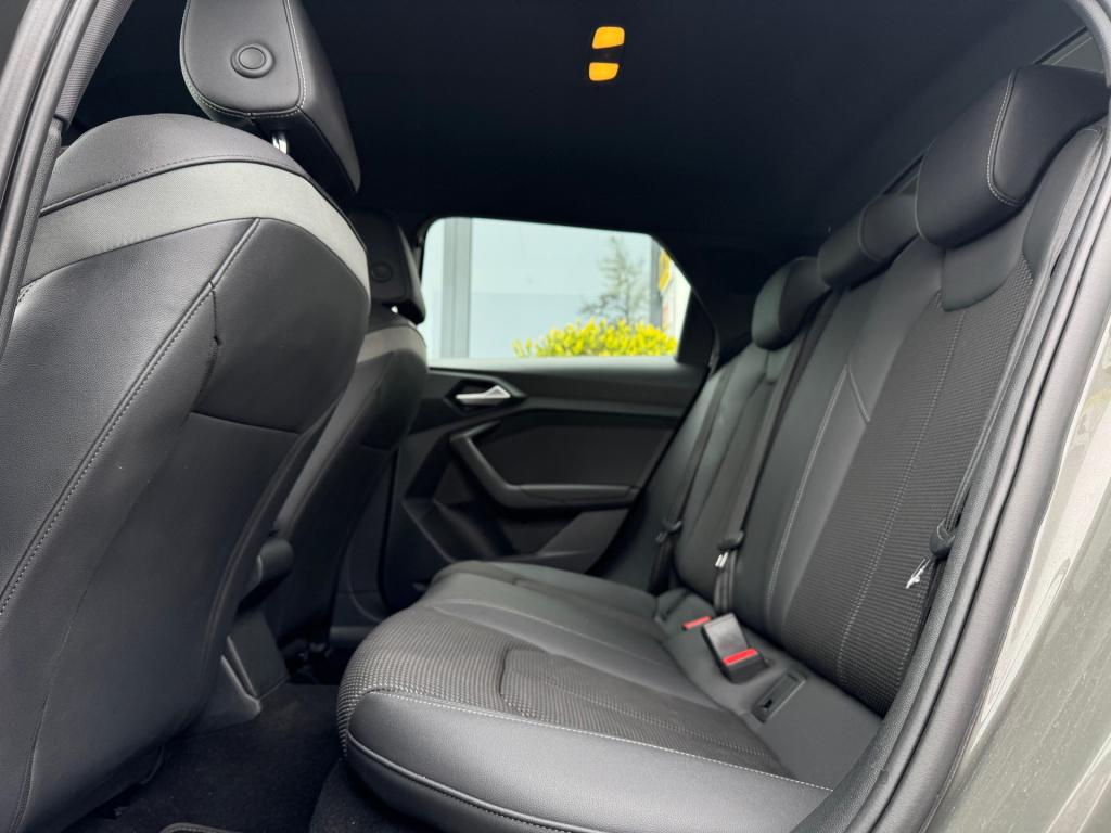 Audi A1 Sportback 35 tfsi 2x s line * 150 pk!! * half leder * 18 inch