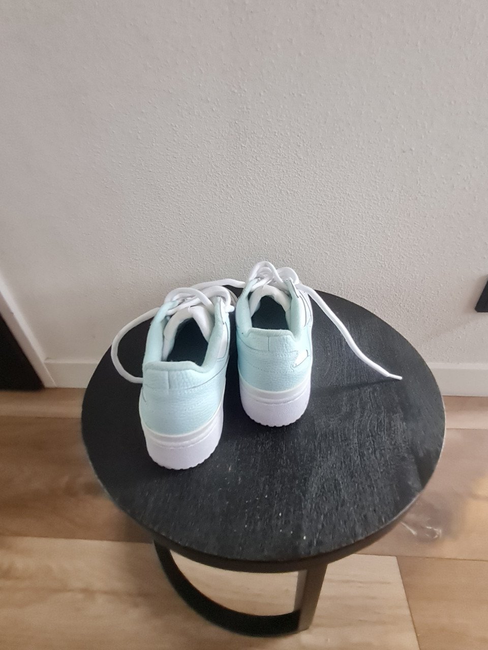 Schoen
