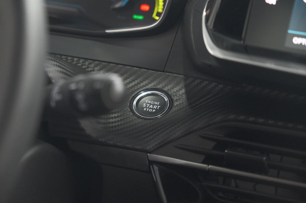Peugeot E-2008 ev active pack 50 kwh | 3 fase | camera | navigatie | parkee