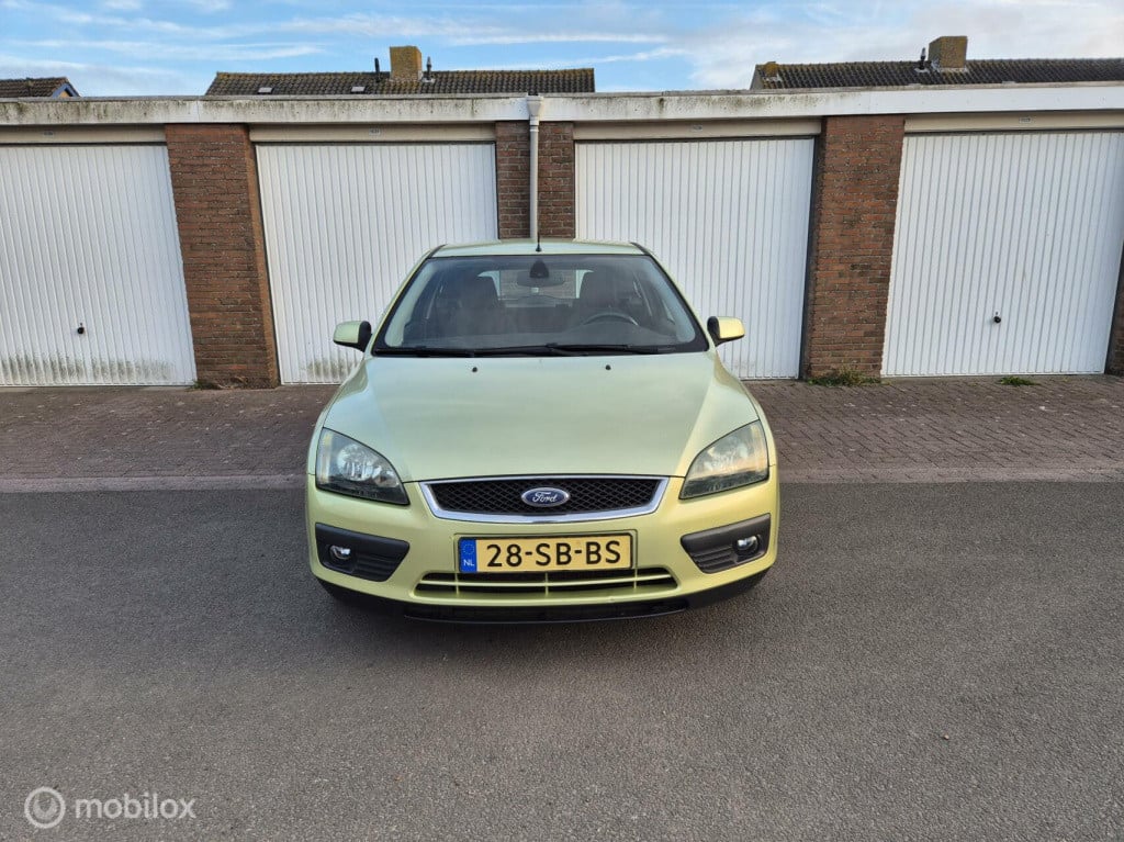 Ford Focus 1.6-16v futura / origineel nl / cruisecontrol