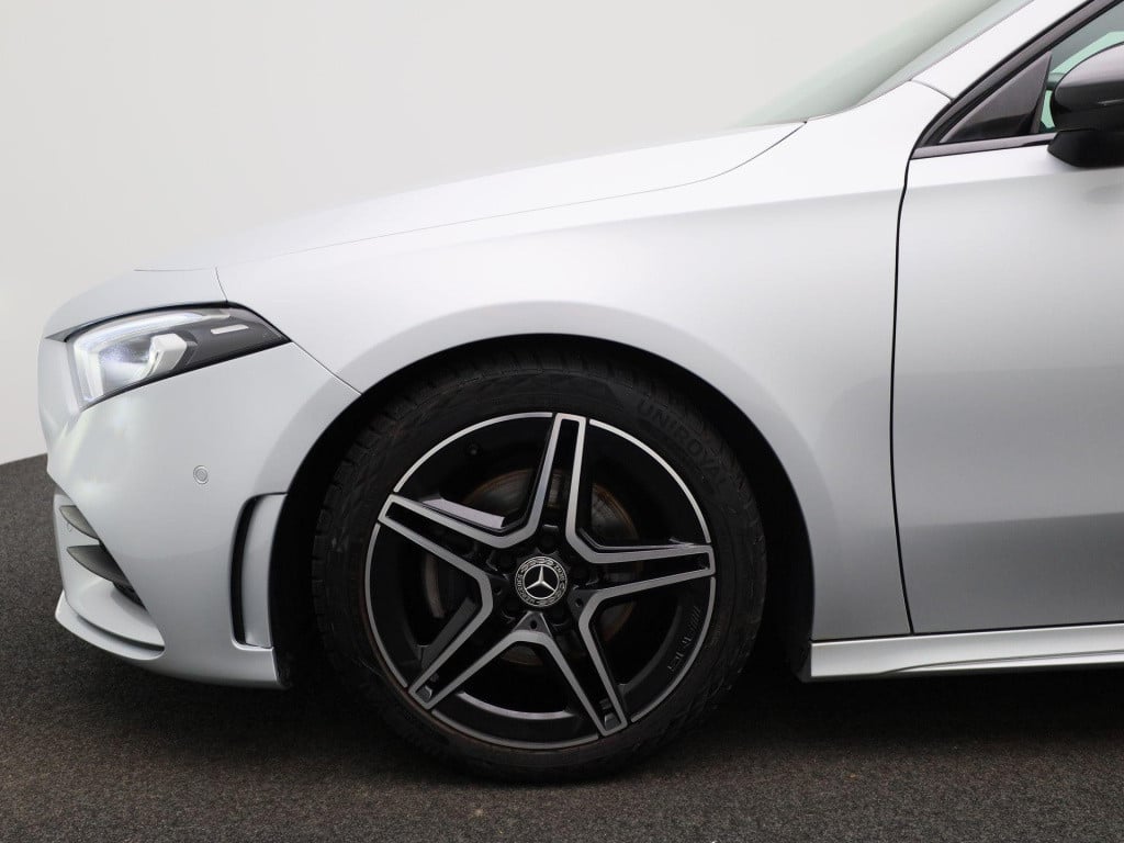 Mercedes-Benz A-Klasse 180 business solution amg | automaat | half leder | 