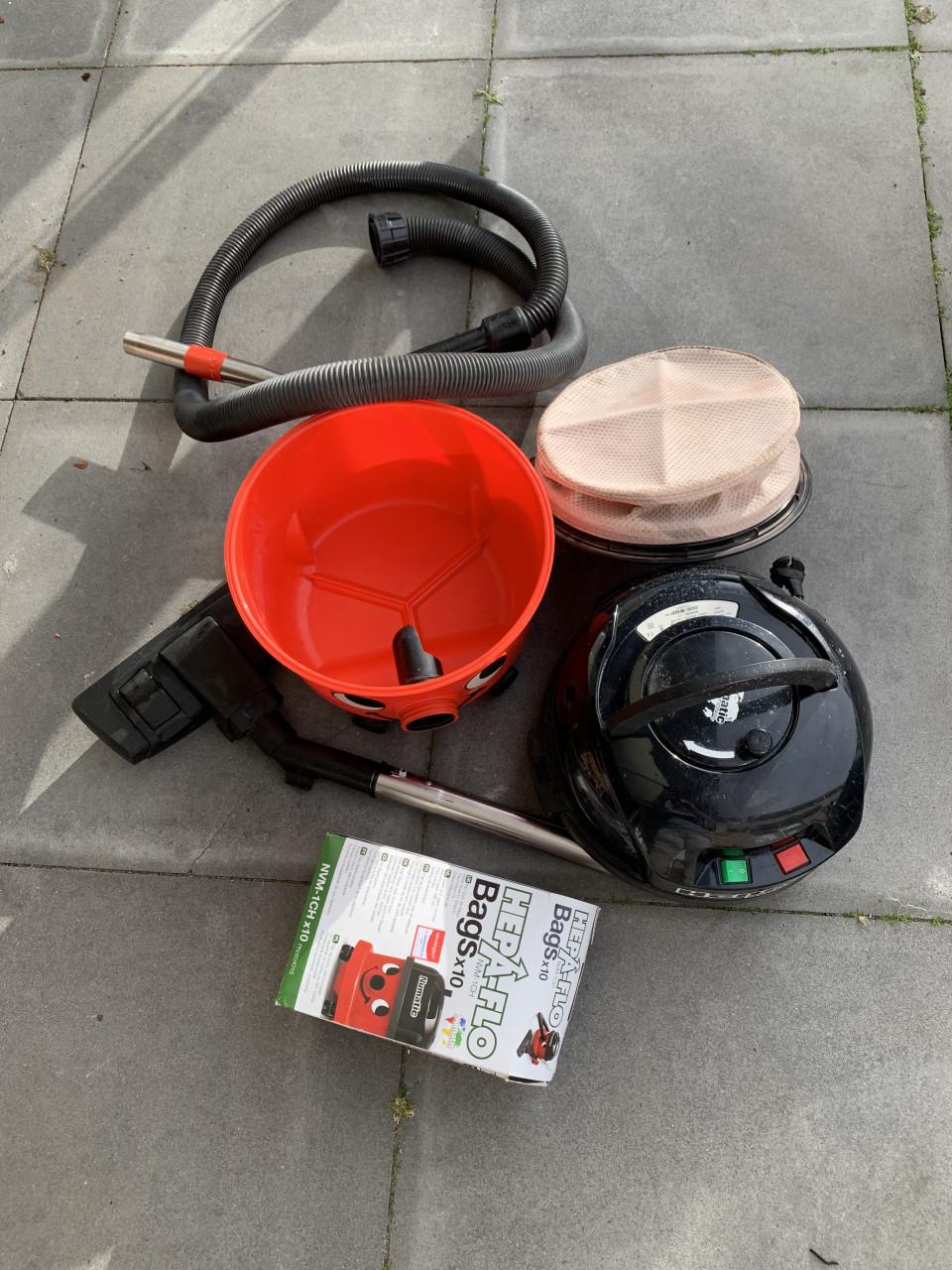 Henry Next 200  stofzuiger is een bekende stofzuiger Met stofzuigzakken