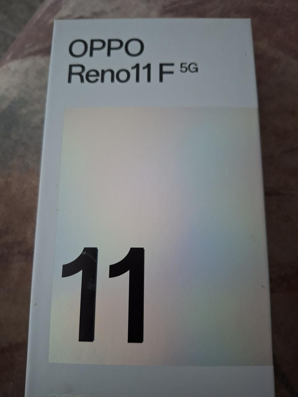 Oppo Reno 11 F 5G.   Palmgreen