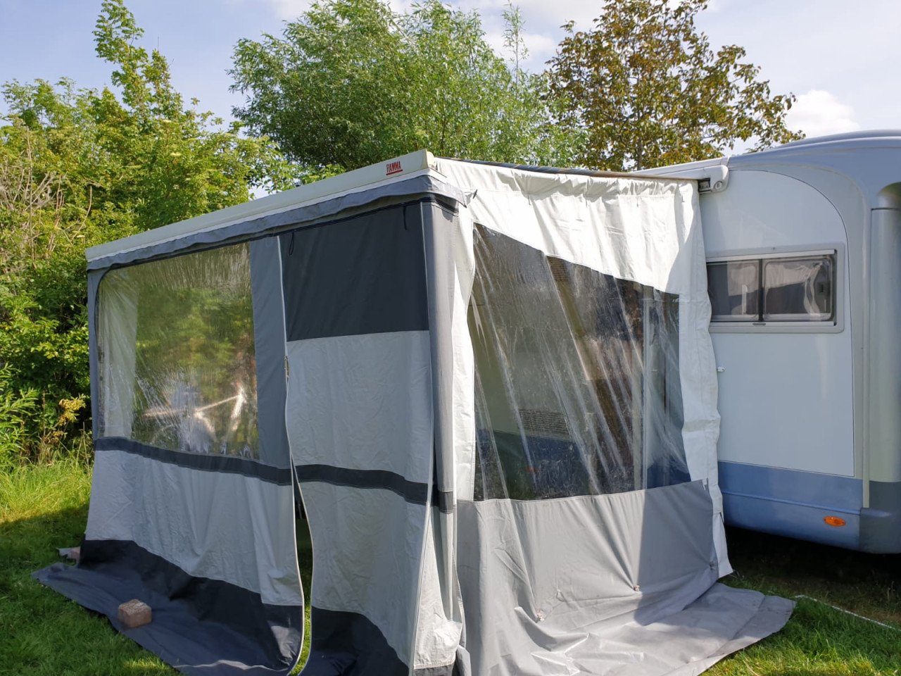 Te koop:  wegens stoppen met kamperen, camper Burstner Delfin 686