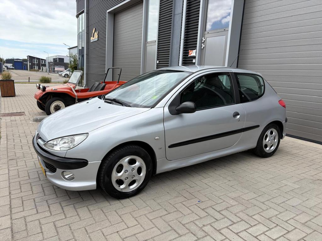 Peugeot 206 1.4 xs/inruilkoopje/apk tot december 2026/beginnersauto/