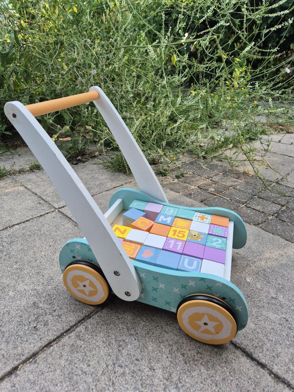 Houten loopwagen (Studio Circus)