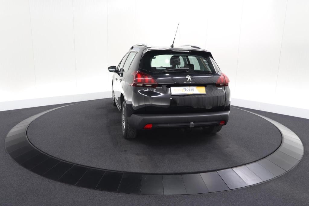 Peugeot 2008 puretech 82 active | lage km | trekhaak | navigatie | parkeers