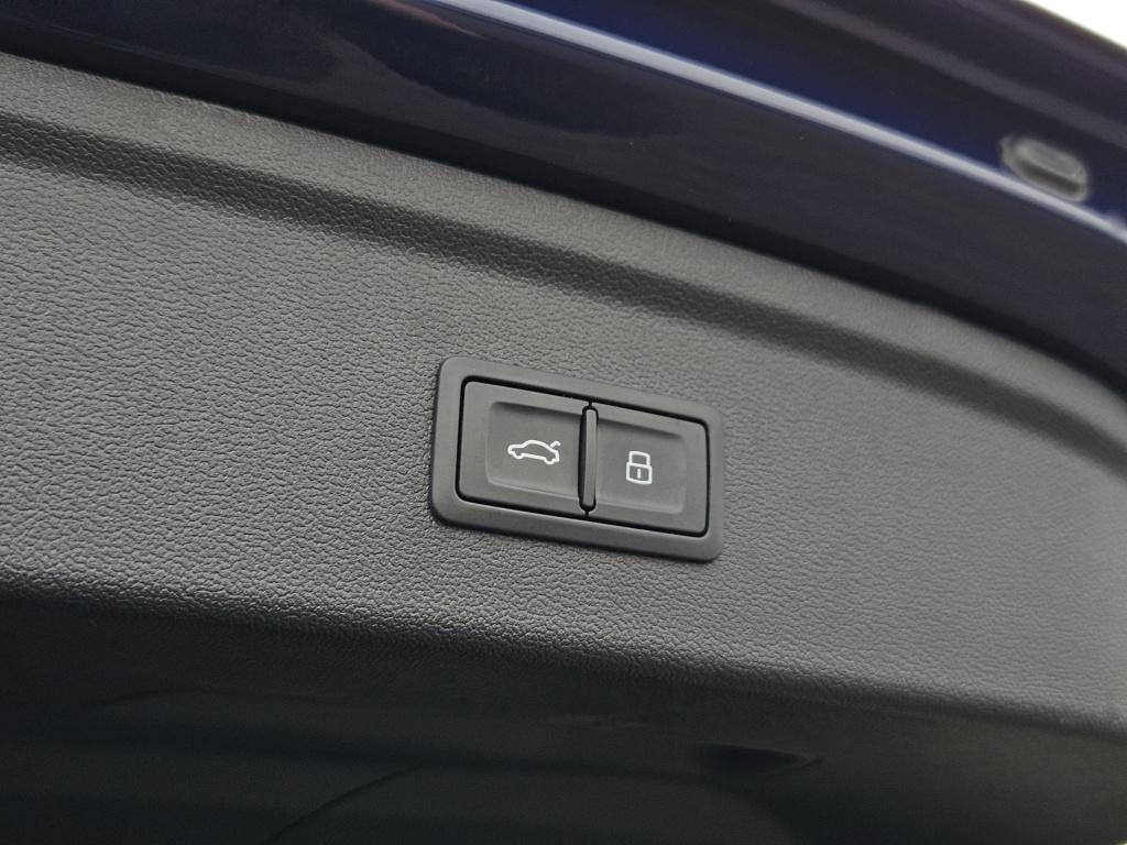 Audi A3 sportback 45 tfsi e s-line competition | b/o | memory