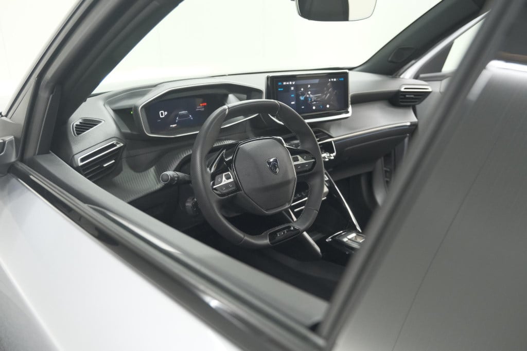 Peugeot 2008 hybrid 136 e-dsc6 gt | 360 camera | adaptieve cruise control |