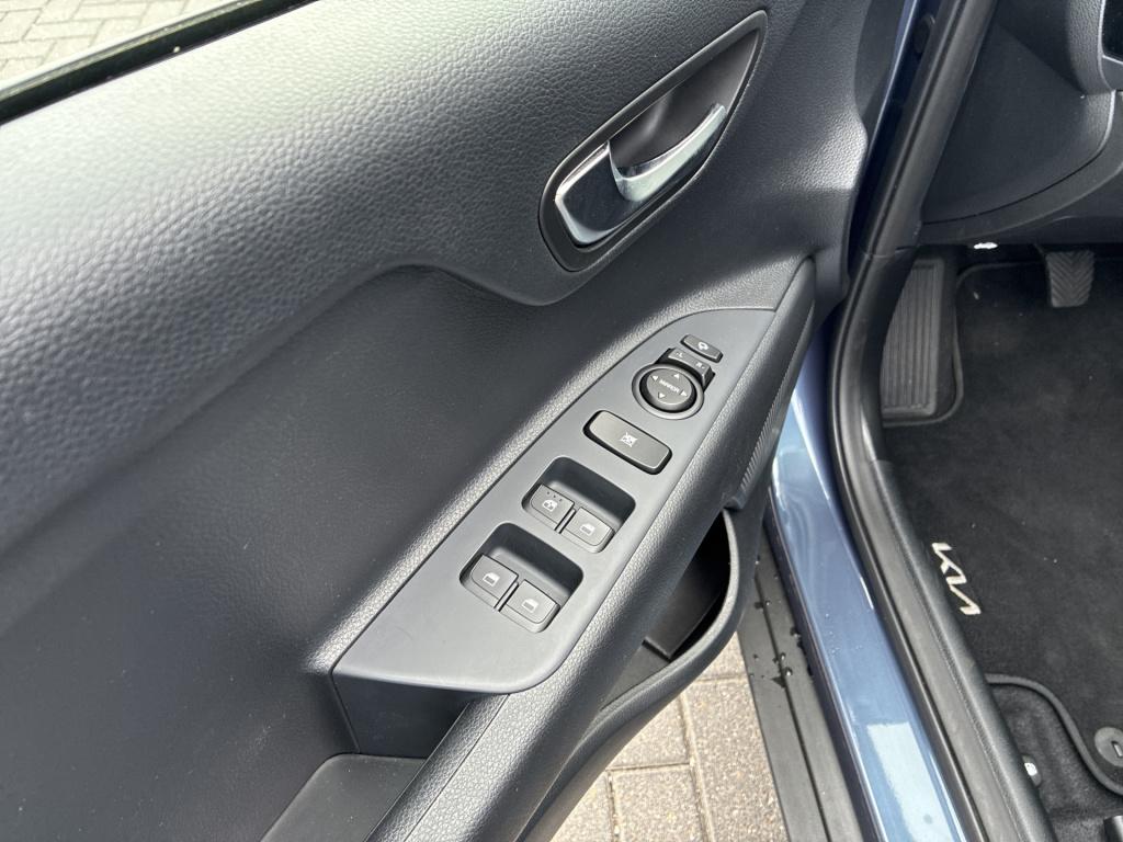 Kia Stonic 1.0 t-gdi mhev dynamicplusline | stoel- en stuurverwarming | cli