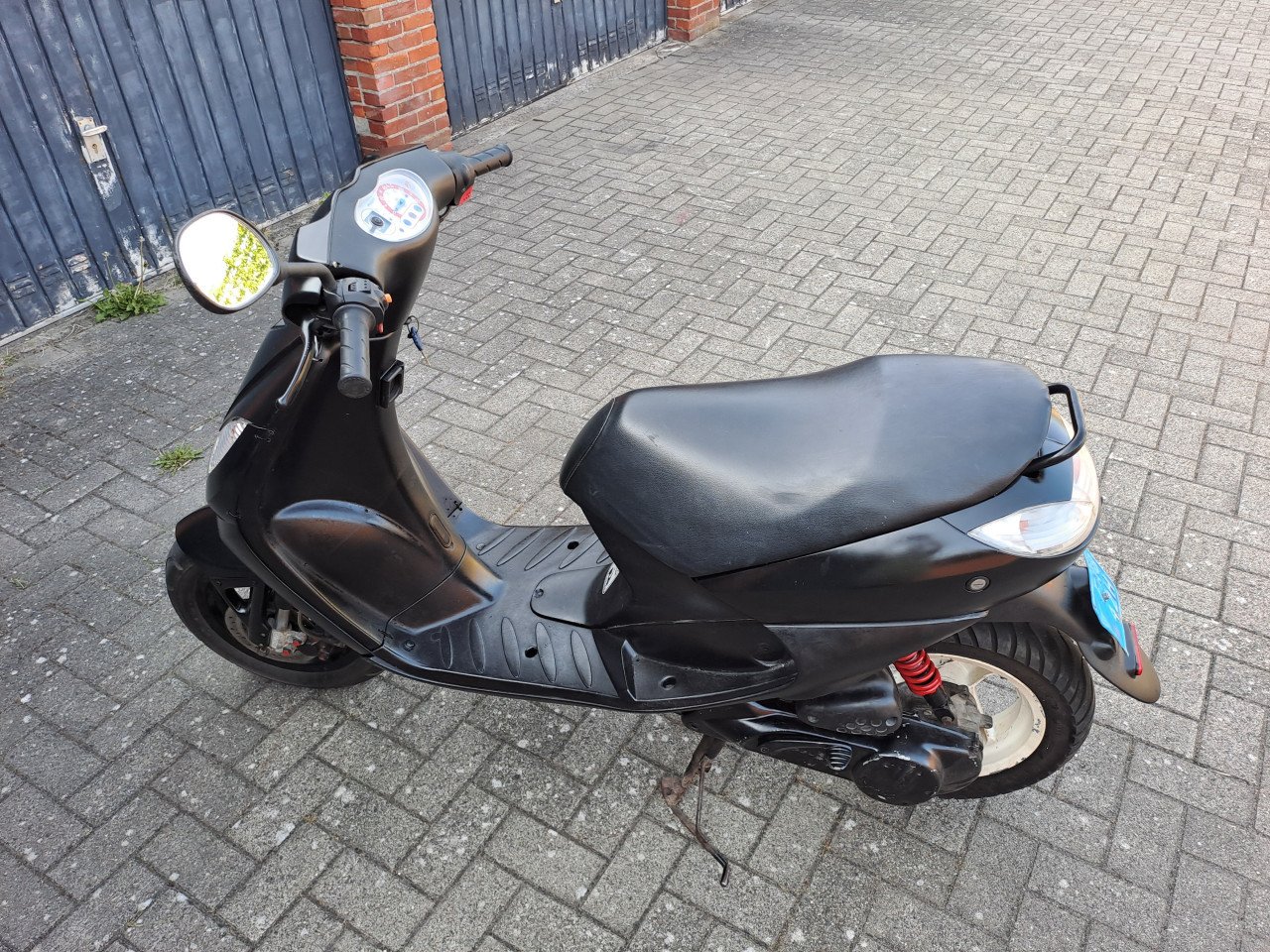Te koop peugeot vivacity met kenteken 225 euro opknapper