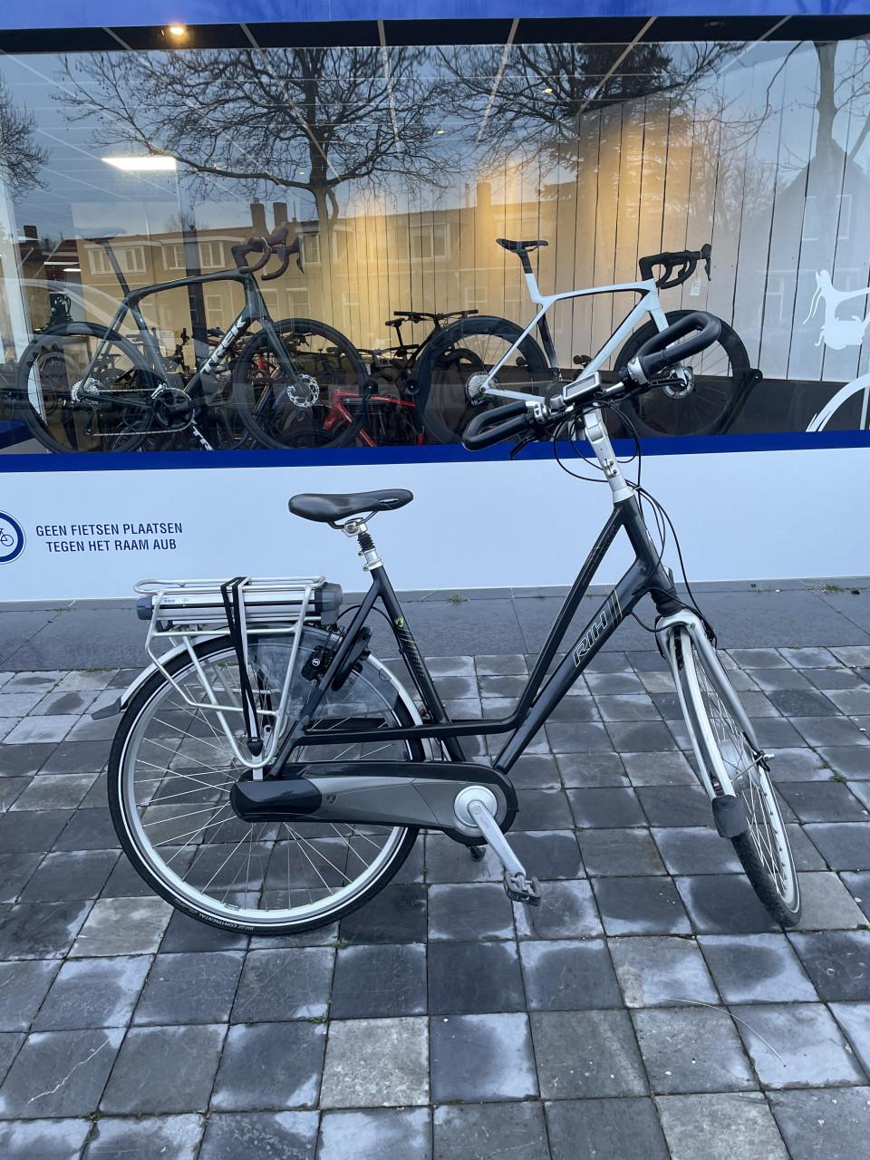 Rih Omega elektrische damesfiets nette staat !!!