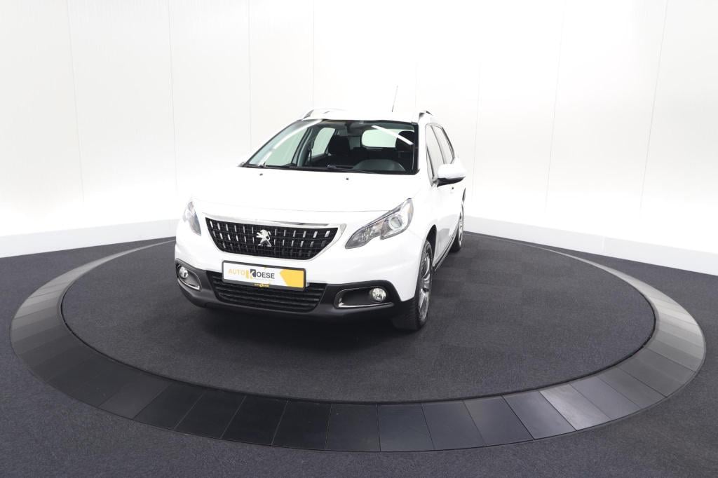 Peugeot 2008 puretech 110 blue lion | trekhaak | apple carplay | navigatie 