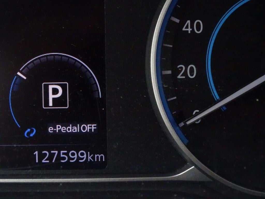 Nissan Leaf n-connecta 40 kwh | incl. btw | 360 camera
