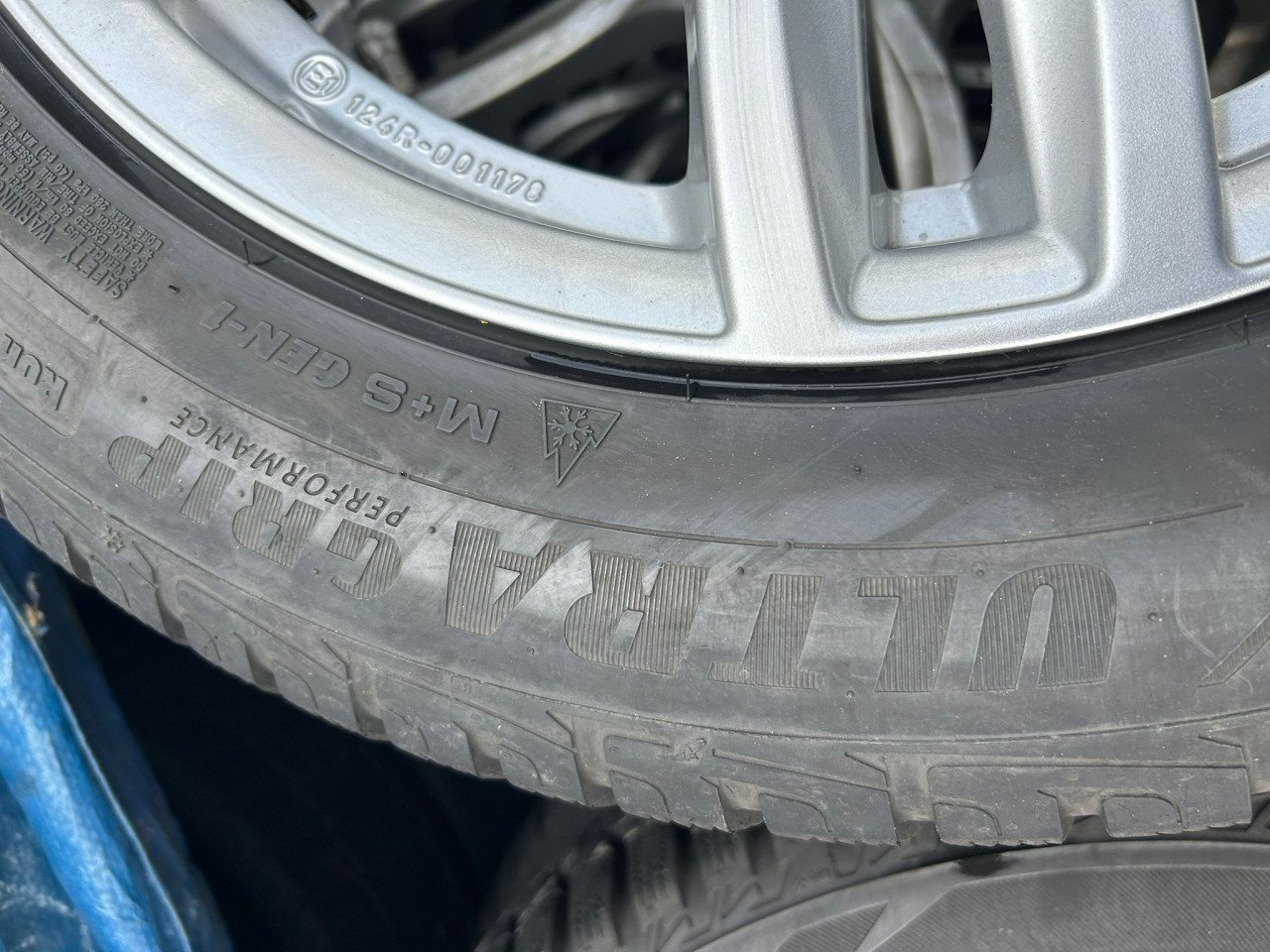ATS ALUMINIUM VELGEN 17'' MET GOODYEAR ULTRAGRIP BANDEN