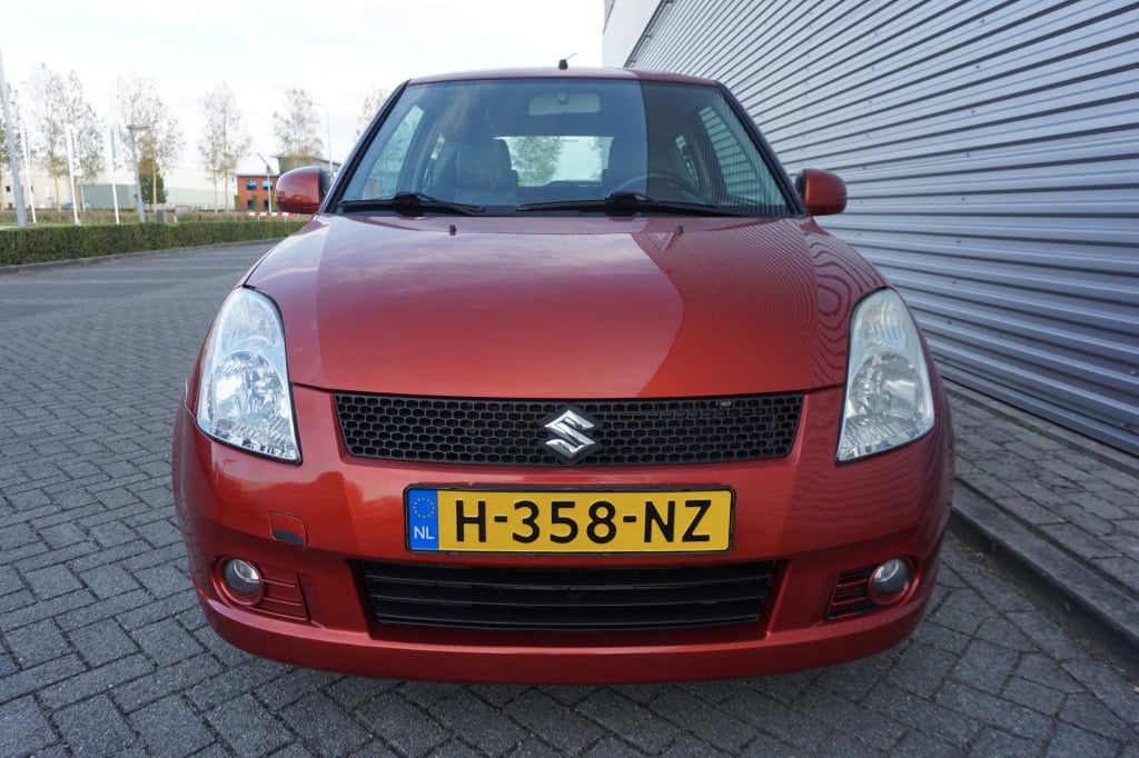 Suzuki Swift 1.5 comfort airco / elektr. ramen / stoelverwarming / lm velge
