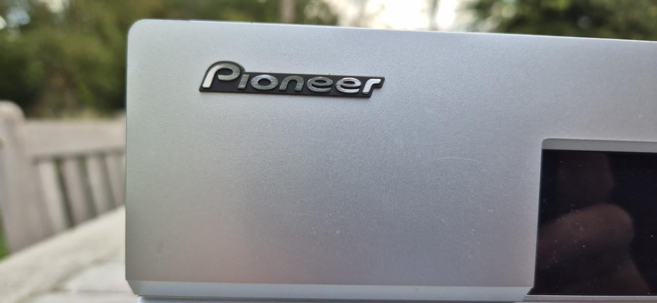 Pioneer VSX-415 audio receiver
