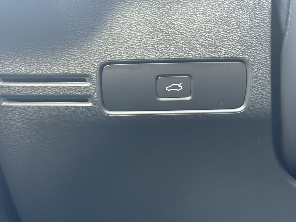Volvo XC40 b4 197pk aut7| plus dark| adap.cruise| trekhaak| camera| elek.st