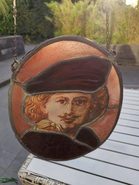 Antiek glas-in-lood raamhanger met portret, handgemaakt