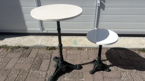 Bijzet tafel met gietijzeren poot