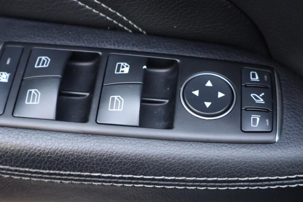 Mercedes-Benz ML-klasse 350 bluetec sport editon l schuif- kanteldak l keyl