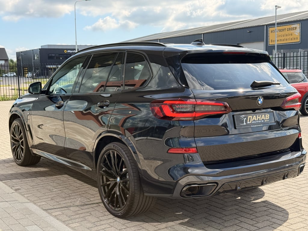 BMW X5 xdrive45e high executive | pano | sky lounge | stoelventilatie | luc