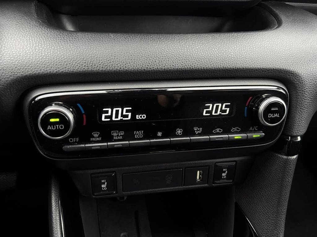 Toyota Yaris 1.5 hyb. executive